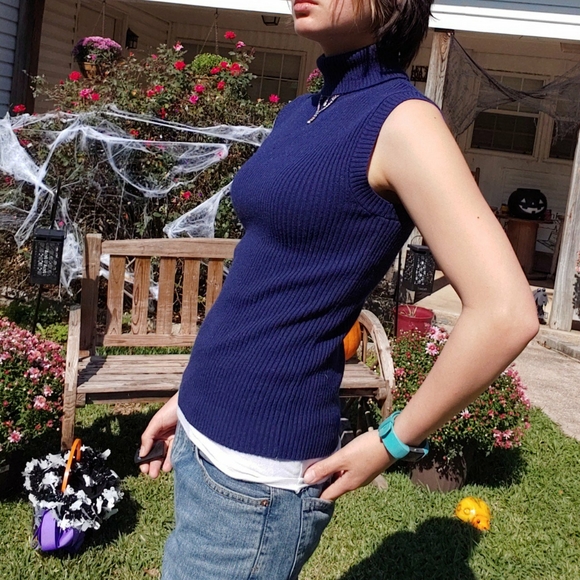 COPY - CLEANOUT SALE Vintage Navy Blue Sleeveless Turtleneck Sweater - Picture 2 of 4